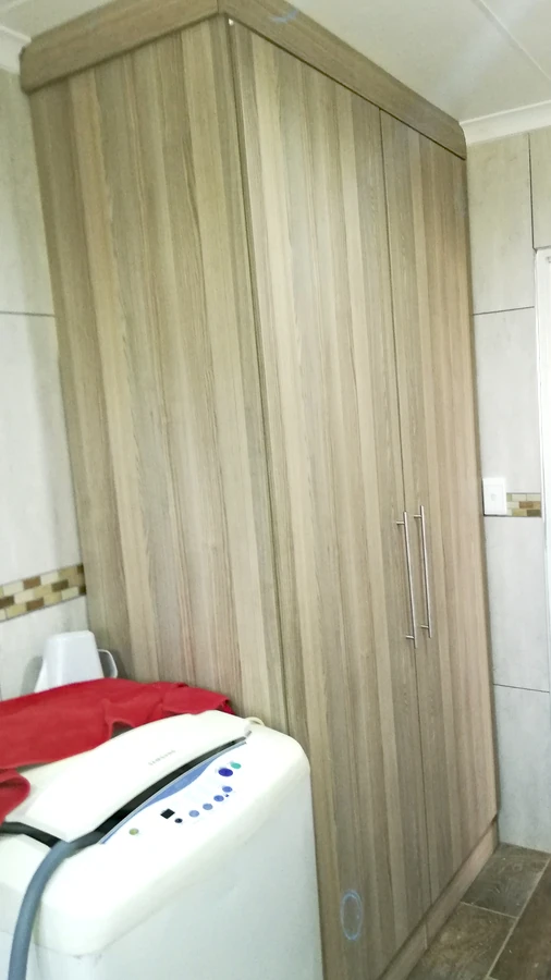 Built In Cupboard Montana